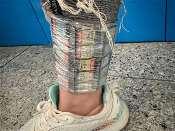 游戏卡关 女子小腿绑105张Switch游戏卡进境被查获插图 游戏卡关 女子小腿绑105张Switch游戏卡进境被查获