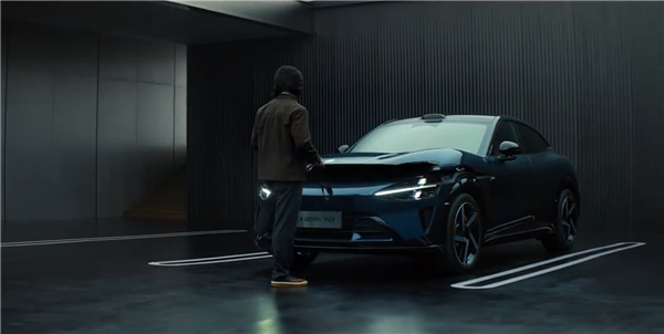 雷军：小米YU7支持车外小爱语音 需要声纹识别验证