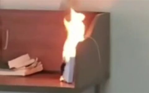 罗马仕召回50万个、安克召回70万个！国产移动电源自燃原因找到了：多个品牌3C认证被暂停