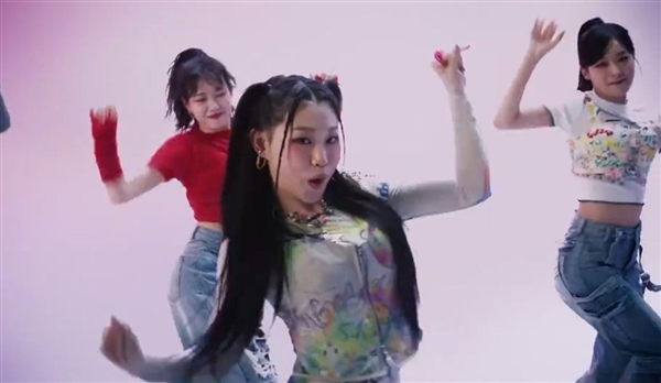 被吐槽最丑星二代！小沈阳女儿NINA韩国出道 MV公开网友点赞音色好听