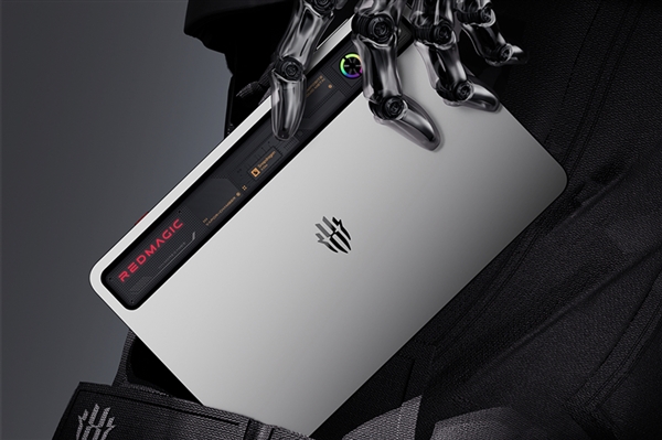 红魔电竞平板3 Pro来了：行业首款9英寸小平板 玩游戏最佳尺寸