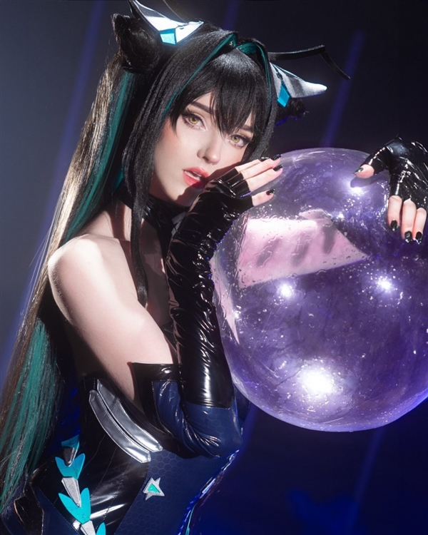 拉脱维亚美女Cos《妮姬》图赏 性感热辣超还原插图1 拉脱维亚美女Cos《妮姬》图赏 性感热辣超还原
