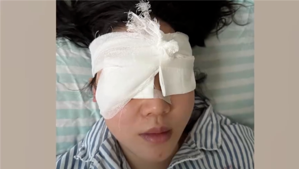 “右眼瞬间失明”！女游客高压水枪伤眼 如何应急处理