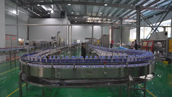 山泉水有“名堂”！业内老总揭露：市面上90%的山泉水不是真正的山泉水