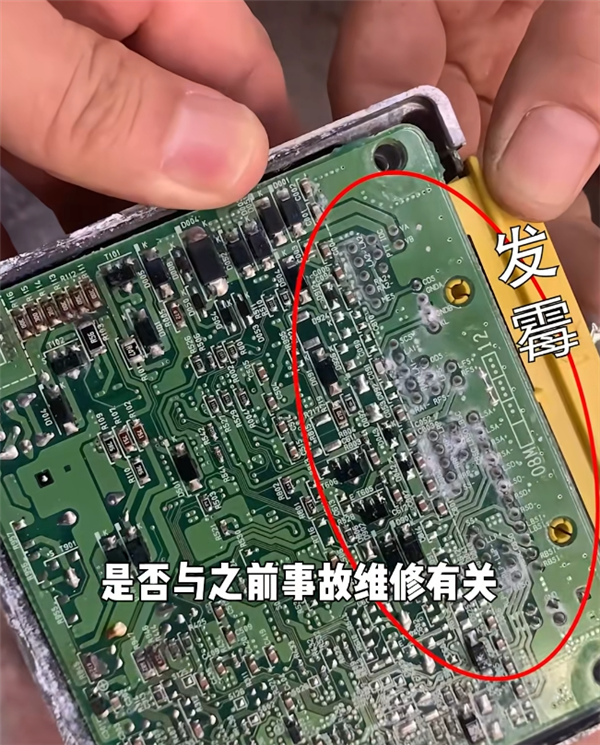 本田奥德赛停车7秒后气囊突然自爆 车主：所有气囊都炸了