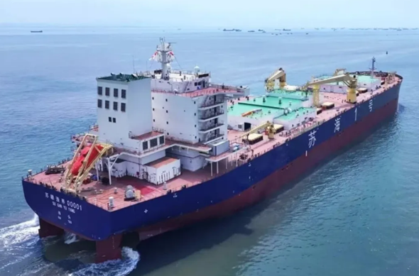 年产值可超5亿元！全球首艘三文鱼养殖工船“苏海1号”交付