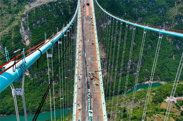 通车进入倒计时！在建世界最高桥成功拆除猫道