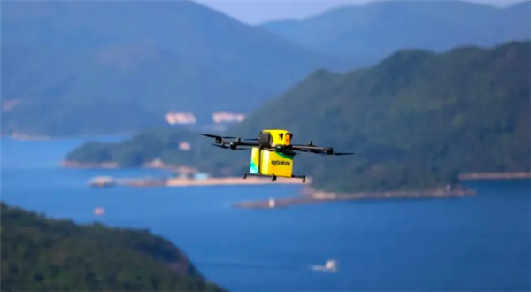 美团无人机香港首条运营航线开航：配送效率提升7倍 麦当劳等商户接入