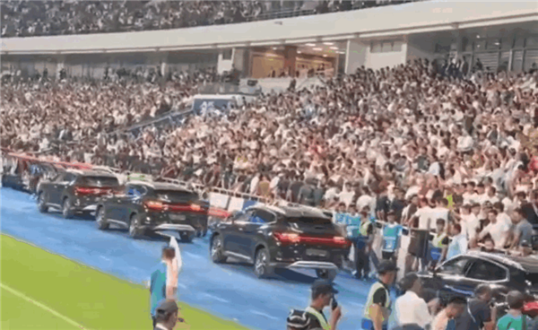 乌兹别克斯坦闯进世界杯 总统奖励每位球员一辆比亚迪
