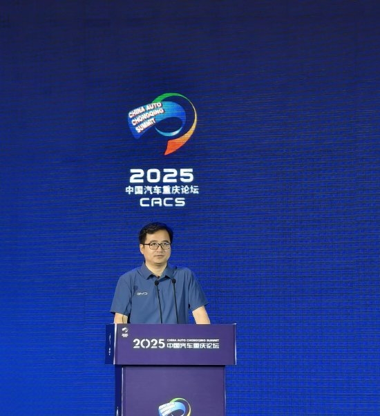 李斌称蔚来每月都遭抹黑  李云飞：比亚迪受到的攻击和抹黑数倍于蔚来