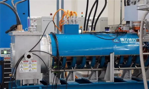 新突破！我国成功研制国际首支P波段大功率超构材料速调管