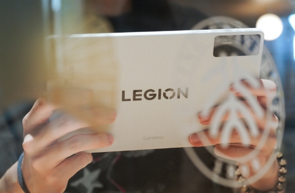 联想拯救者平板Y700四代新版上市：16GB+1TB冰魄白3599元起