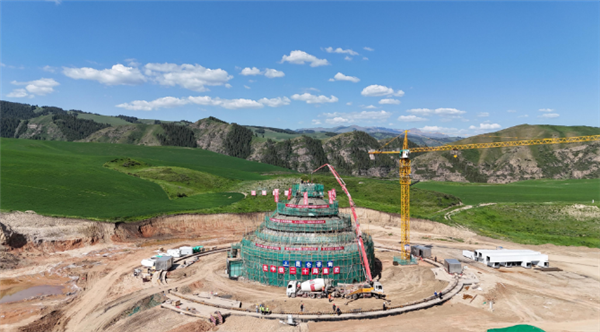 新疆奇台射电望远镜主体工程封顶：预计2028年建成投运
