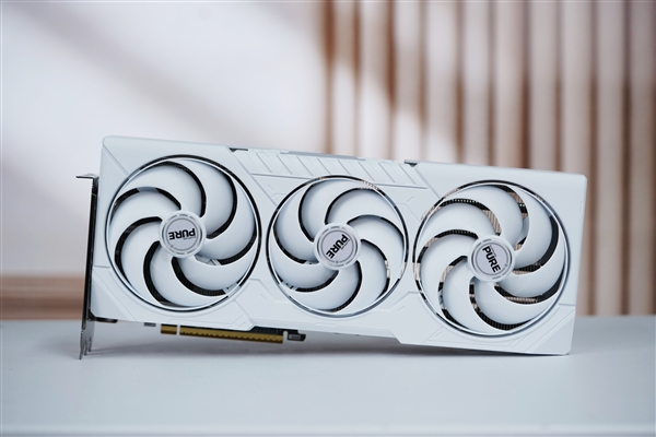 时隔一周 AMD 25.6.2显卡驱动发布：新增四款FSR 4游戏！