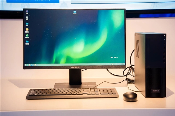 软通华方天曜W600信创台式机量产：华为麒麟9000C 20秒极速开机