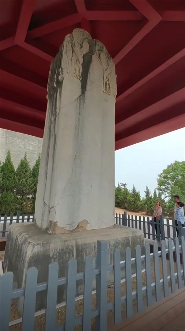 千年武则天无字碑“加盖” 官方回应：为了保护文物