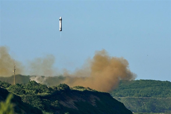本田完成可回收火箭试飞：起飞300米后降落 落地误差仅为37厘米