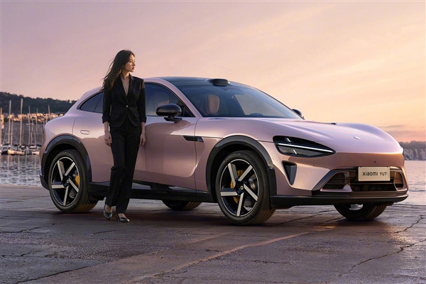 小米首款SUV爆火！有黄牛加价1.7万转卖小米YU7订单