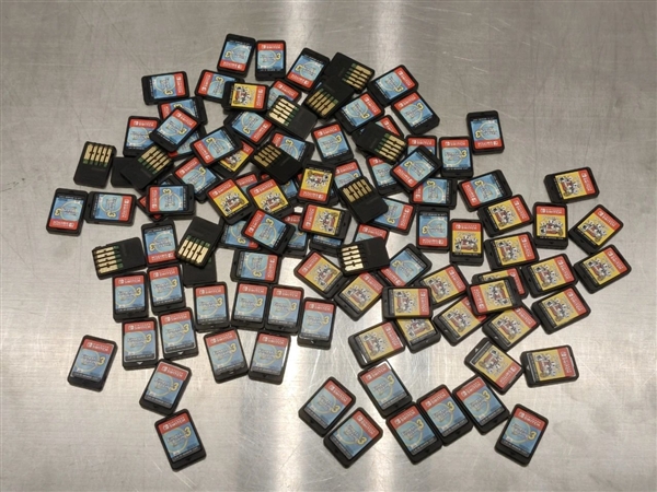 游戏卡关 女子小腿绑105张Switch游戏卡进境被查获插图1 游戏卡关 女子小腿绑105张Switch游戏卡进境被查获