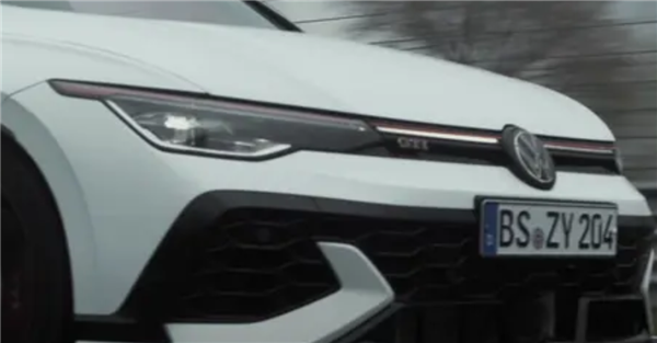 钢炮迷狂喜！大众高尔夫GTI 50周年版官宣：原厂天蝎排气+半热熔胎