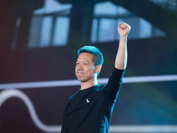 先到先得！贾跃亭FX新车C端预订明早开抢：截至目前已订4100台