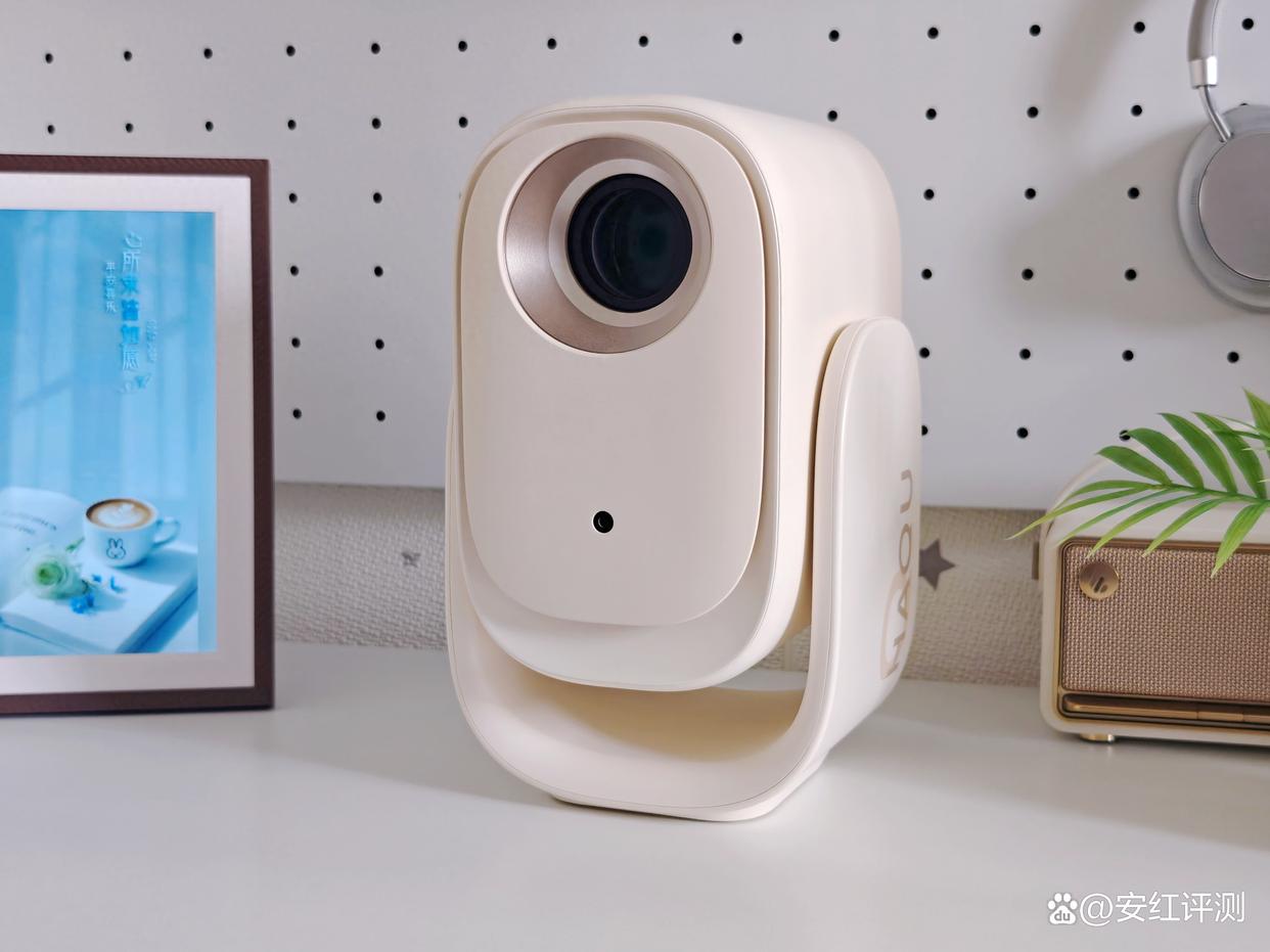 千元一体化云台精美小巧! 哈趣投影仪Q1 Max体验测评插图