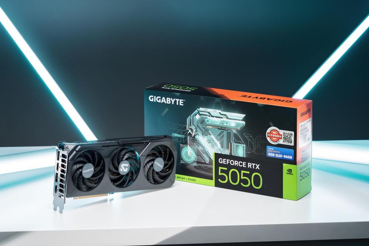 RTX5050能否代替RTX3060? 技嘉GeForce RTX 5050 GAMING OC 8G魔鹰测评插图