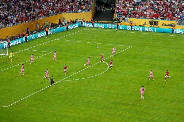 2025FIFA世俱杯开幕，海信100吋电视世界第一广告又&ldquo;刷屏&rdquo;