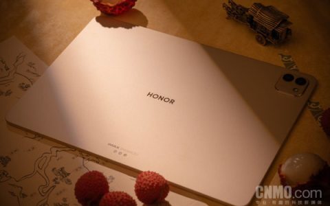 荣耀Magic Pad 3真机图公布 后置矩形DECO 仅5.79mm