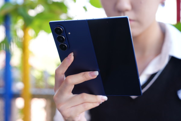 三星Galaxy Z Fold7：8.9毫米机身 当折叠屏不再妥协