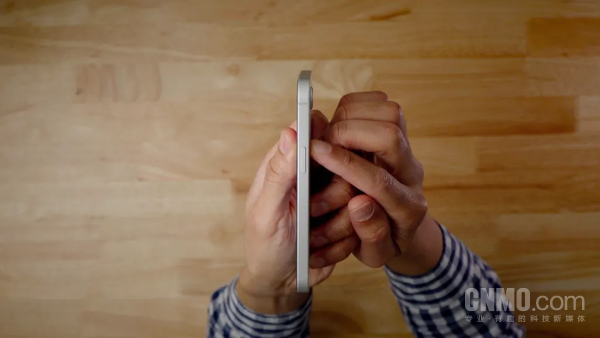 苹果首款折叠iPhone明年推出:五大亮点揭秘插图3 苹果首款折叠iPhone明年推出:五大亮点揭秘