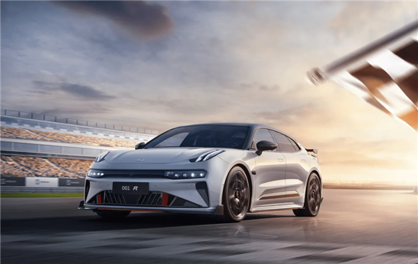 全球每卖10台猎装7台来自极氪！第30万辆极氪猎装量产下线