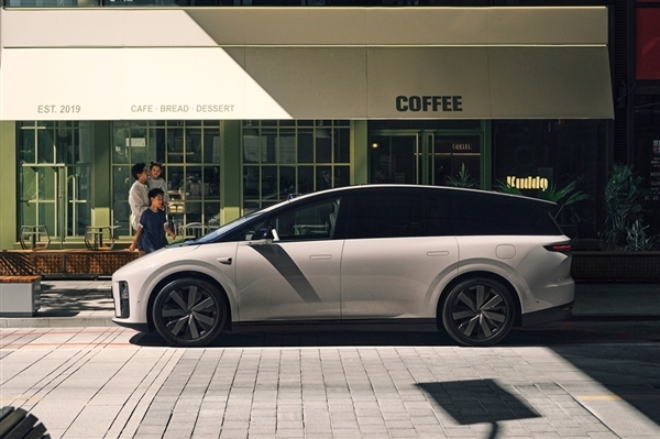 李想：理想i8从预判到实现 我们花了十年！