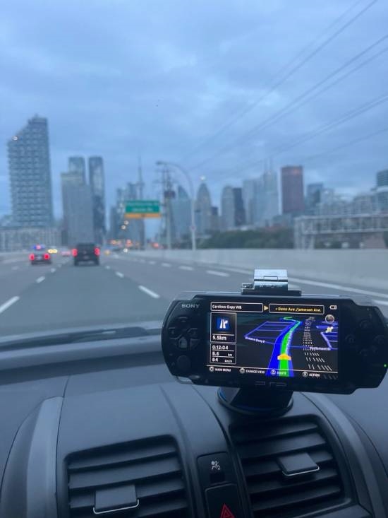 开车用PSP当导航引热议！网友：索尼太超前了