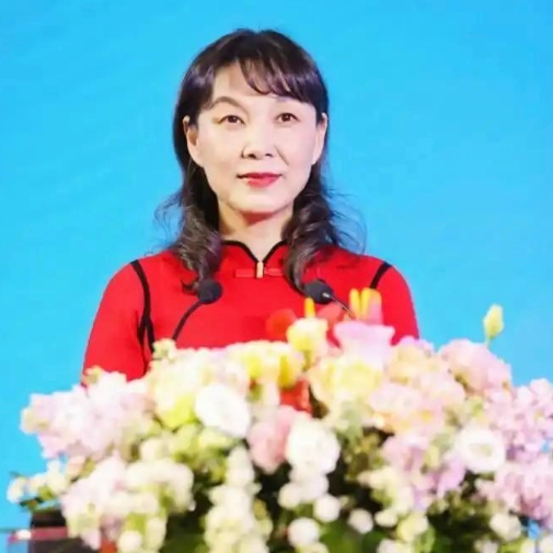 宗馥莉关闭18家娃哈哈分厂：“同父异母弟妹”曾任多职