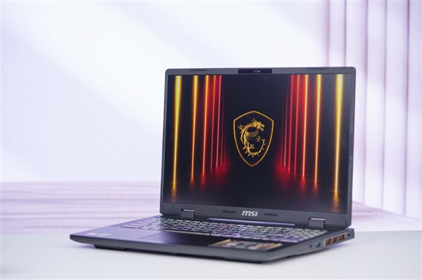 性价比水桶本新标杆！微星神影16锐龙版2025图赏