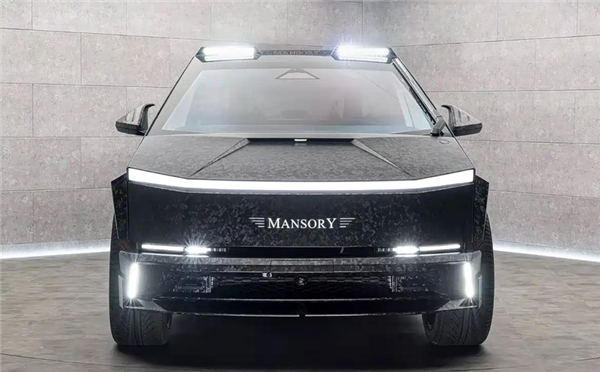 知名改装厂玛莎锐打造!特斯拉Cybertruck秒变“碳纤维超跑”插图2 知名改装厂玛莎锐打造!特斯拉Cybertruck秒变“碳纤维超跑”