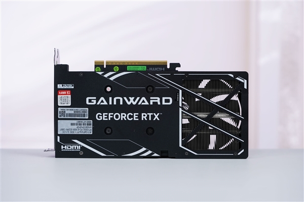 双风扇短小精悍!耕升RTX 5050追风OC显卡图赏插图7 双风扇短小精悍!耕升RTX 5050追风OC显卡图赏
