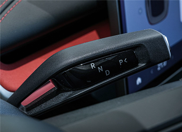行驶中不小心误操作小米汽车换挡拨杆会怎样 官方：5种情况