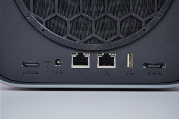 四盘位NAS天花板!极空间Z4Pro+性能版图赏插图7 四盘位NAS天花板!极空间Z4Pro+性能版图赏