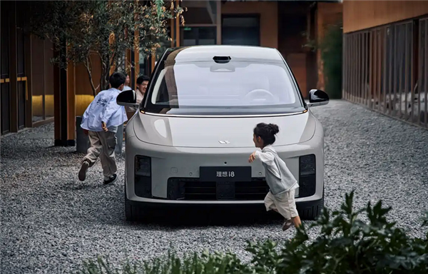 理想i8上市倒计时！7月17日预定 月底开售 预计35万起