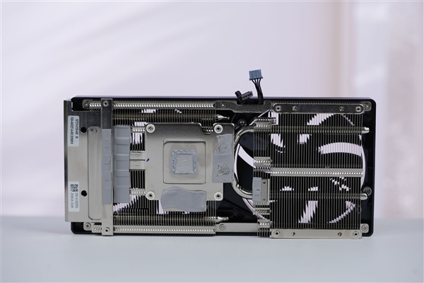 双风扇短小精悍!耕升RTX 5050追风OC显卡图赏插图14 双风扇短小精悍!耕升RTX 5050追风OC显卡图赏