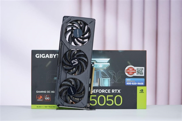 风之力散热！技嘉RTX 5050 GAMING OC显卡图赏