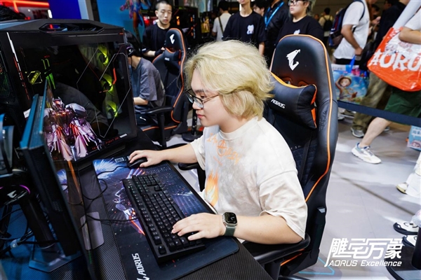 BW2025技嘉AORUS战力全开 次元突破!硬核电竞引爆文化狂潮插图9 BW2025技嘉AORUS战力全开 次元突破!硬核电竞引爆文化狂潮