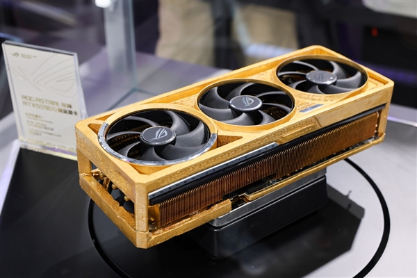 BW2025！华硕显卡信仰集结燃爆全场