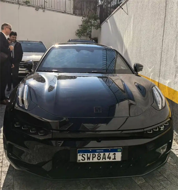 全球首辆！极氪001防弹版现身巴西：安全感直接拉满