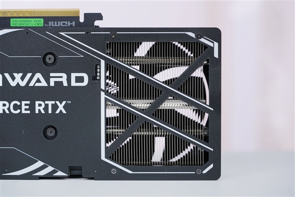 双风扇短小精悍!耕升RTX 5050追风OC显卡图赏插图11 双风扇短小精悍!耕升RTX 5050追风OC显卡图赏