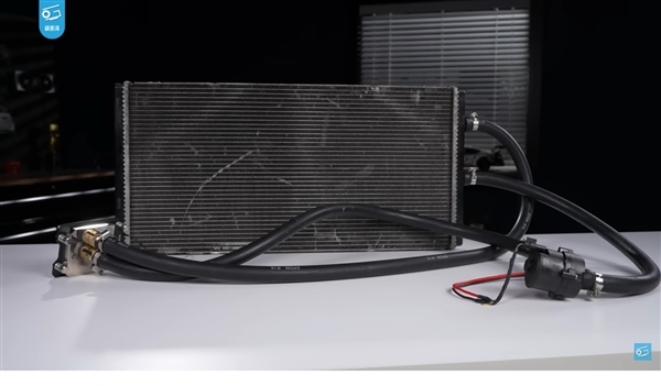 真正的车规级散热！宝马M4散热器用到线程撕裂者PRO 9995WX上：全核超到4.9GHz