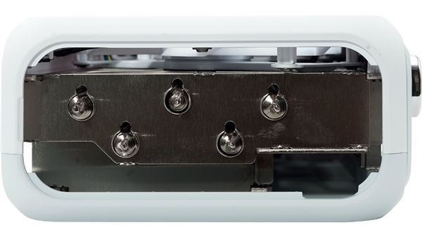 越级规格！电竞叛客RTX 5070 Ti X3W MAX性能评测