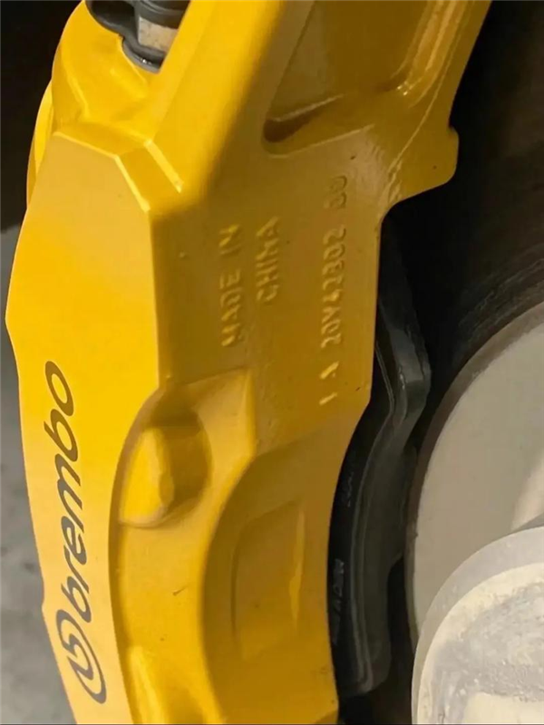 YU7刚出就刹车起火 这还真怪不了小米